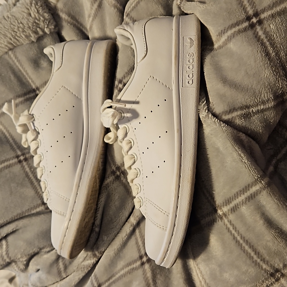 Adidas Sneakers